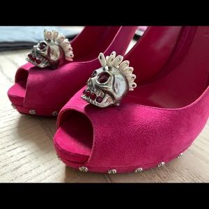 Bright pink Alexander McQueen skull heels.